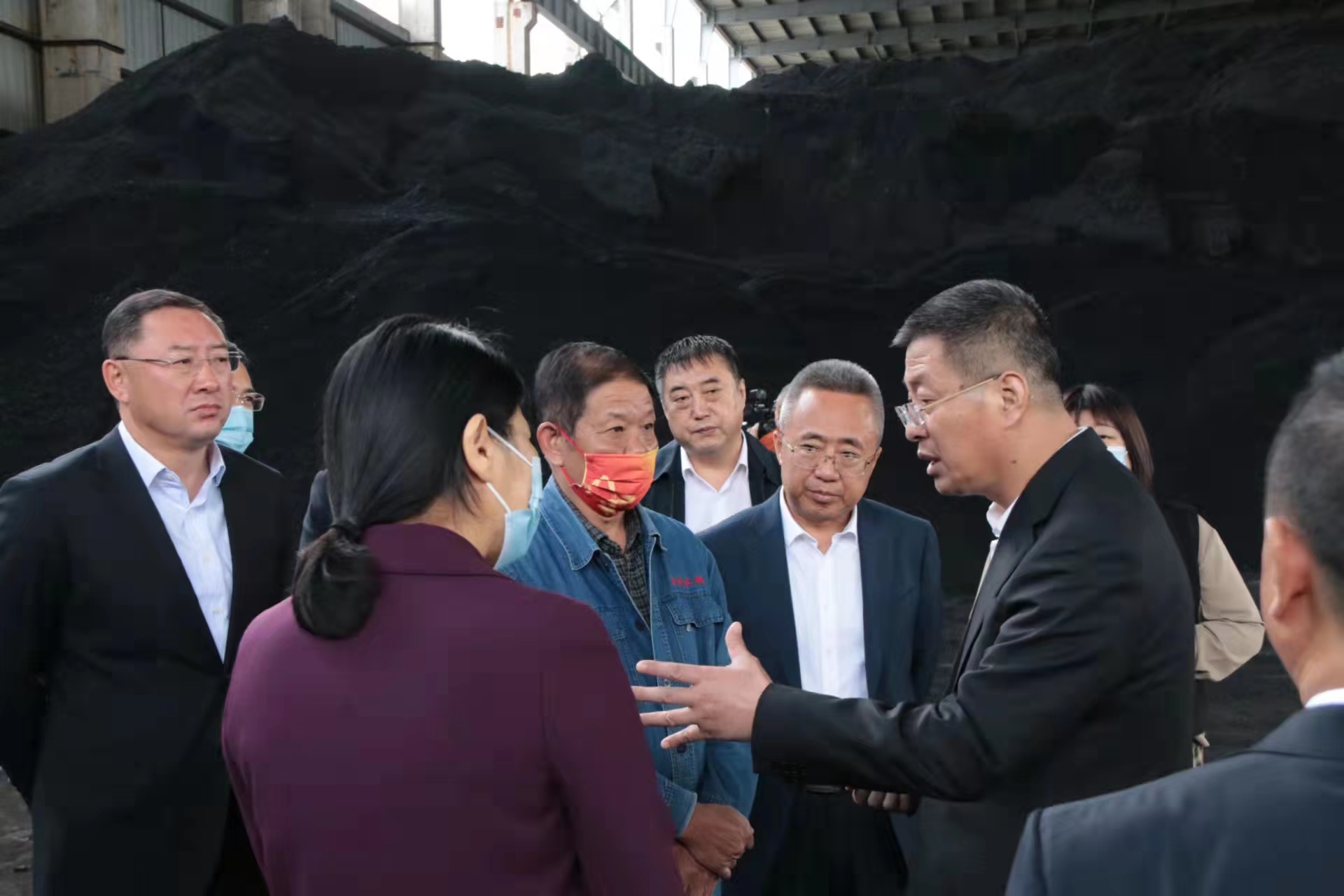 17 王子联市长指导球盟会供热集团供暖事情 2021.9.30.jpg