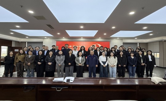 2024年10月18日，，，集团党委联合长发担保党支部加入了由向阳区党群服务中心开展的“传承革命精神 赓续红色血脉”公益党课_副本.jpg